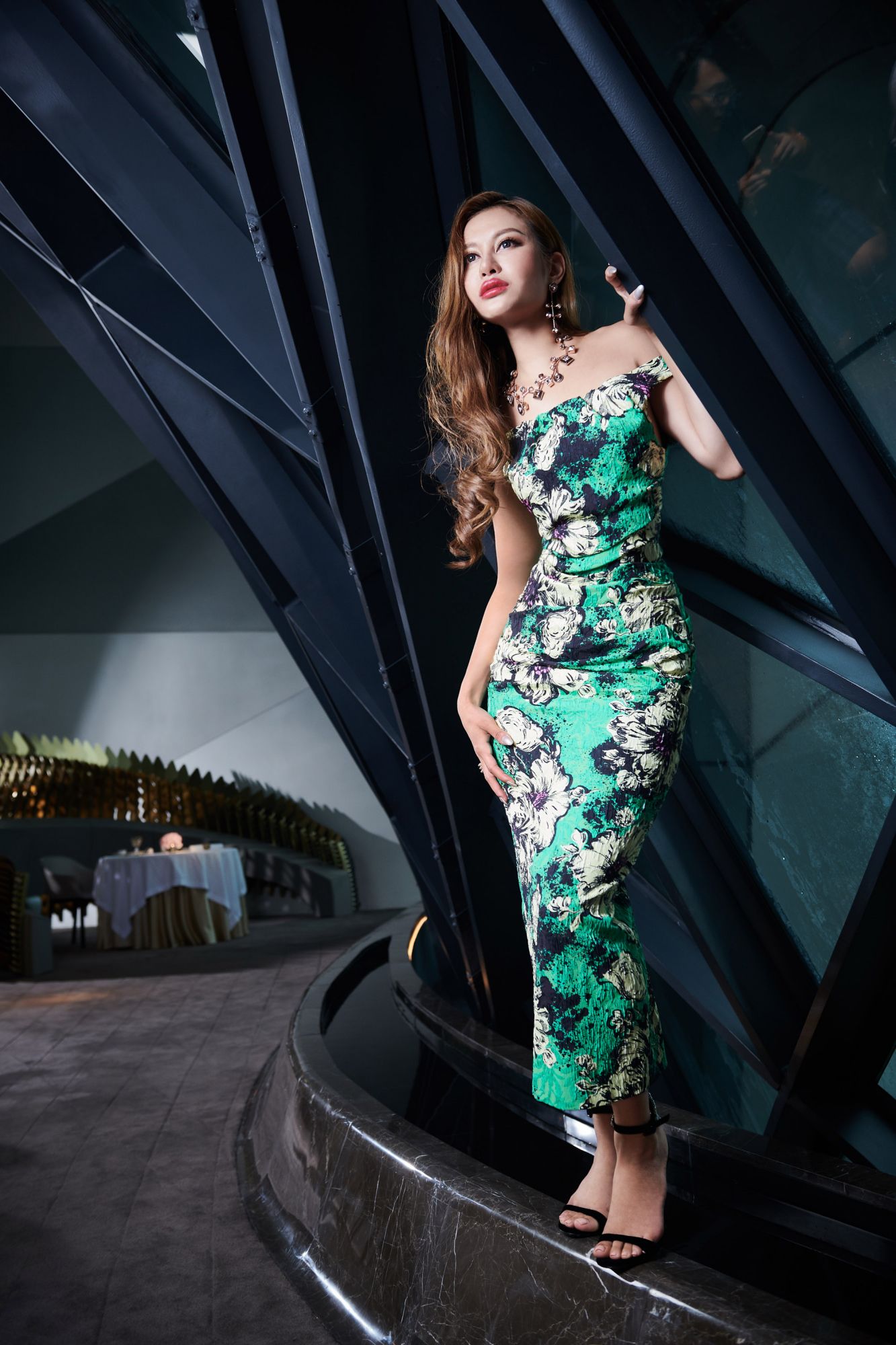 Eleanor Lam at Yí on the 21st-floor Sky Bridge (Photo: Moses Ng/Hong Kong Tatler)