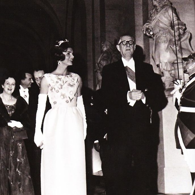 Jacqueline Kennedy visits the Palace of Versailles