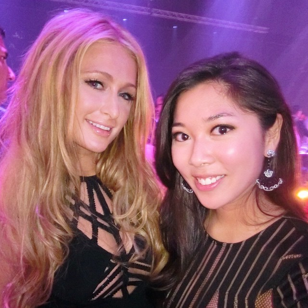 Posing with Paris (Photo by: @azycheung)