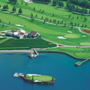 Floating green at the Coeur d'Alene Resort