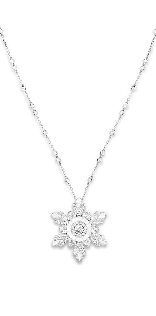 BOUCHERON  Flocon long necklace in white gold set with diamonds and  mother-of-pearl