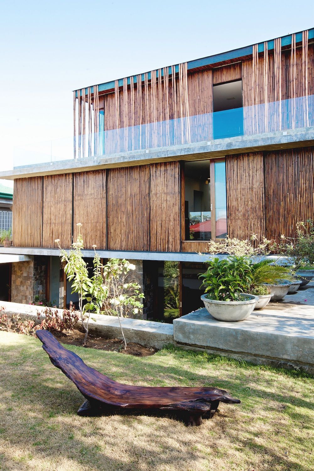 Paranaque House, in Manila, Philippines, by Atelier Sacha Cotture. Photograph: Ed Simons (courtesy Thames & Hudson)