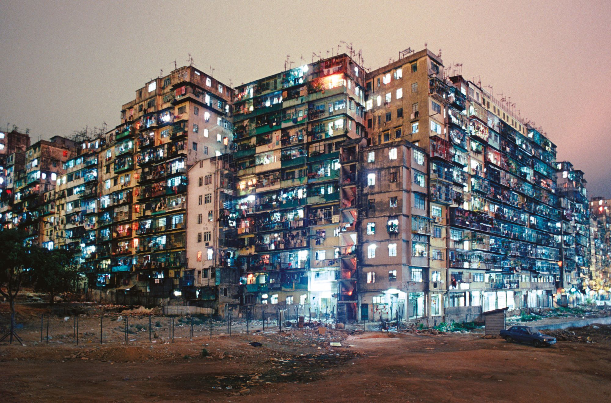 Kowloon Walled City Night View from SW Corner (1987) (Photo: Courtesy of Greg Girard and Blue Lotus Gallery)