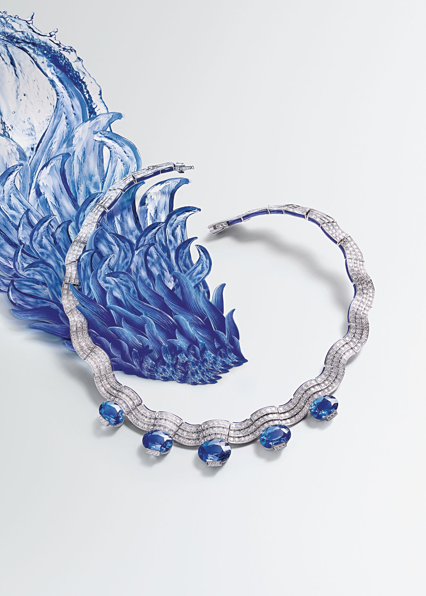 Cartier Sinopé necklace in white gold set with sapphires and diamonds