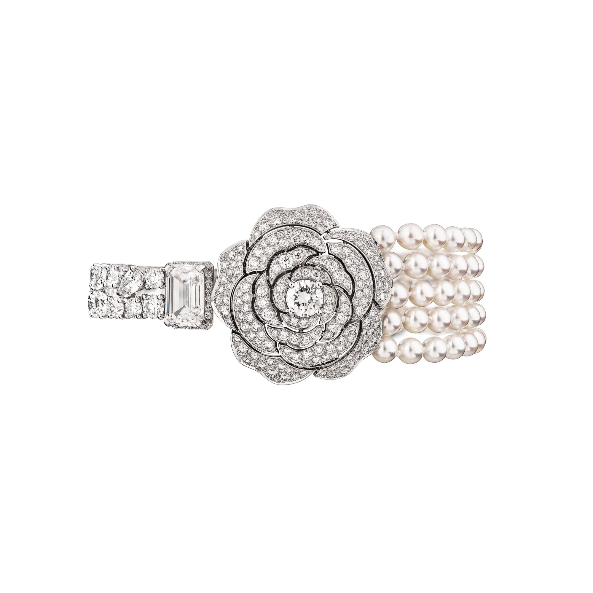 Contraste Blanc bracelet in white gold set with cultured pearls and diamonds by Chanel