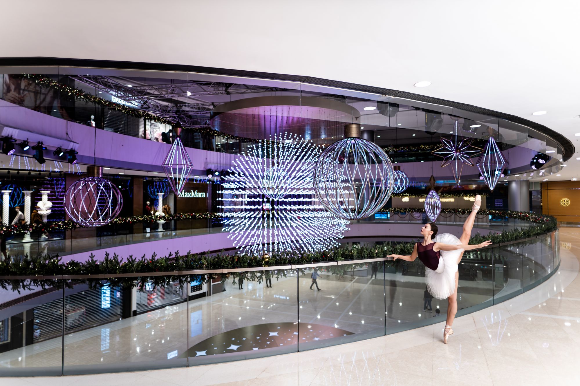 find your christmas sparkle ifc mall