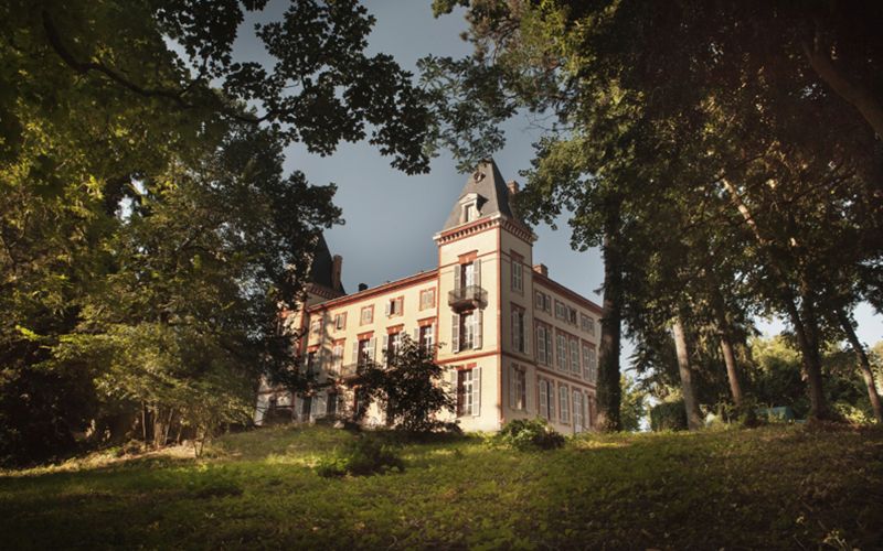 REVĪVŌ Wellness Resort Chateau de Fiac, France