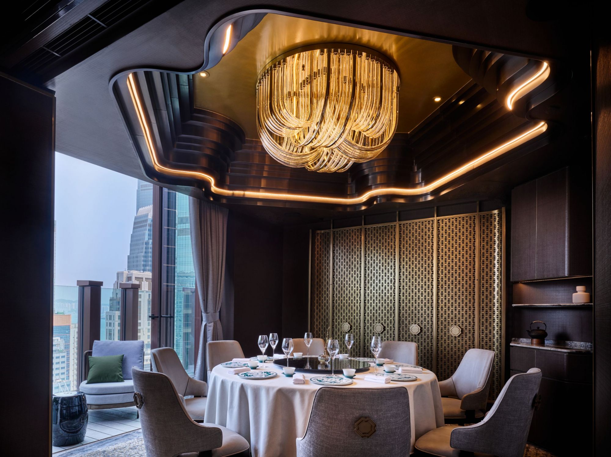 A chandelier inspired by the ruyi knot features in the restaurant (Photo: Courtesy of Wing)