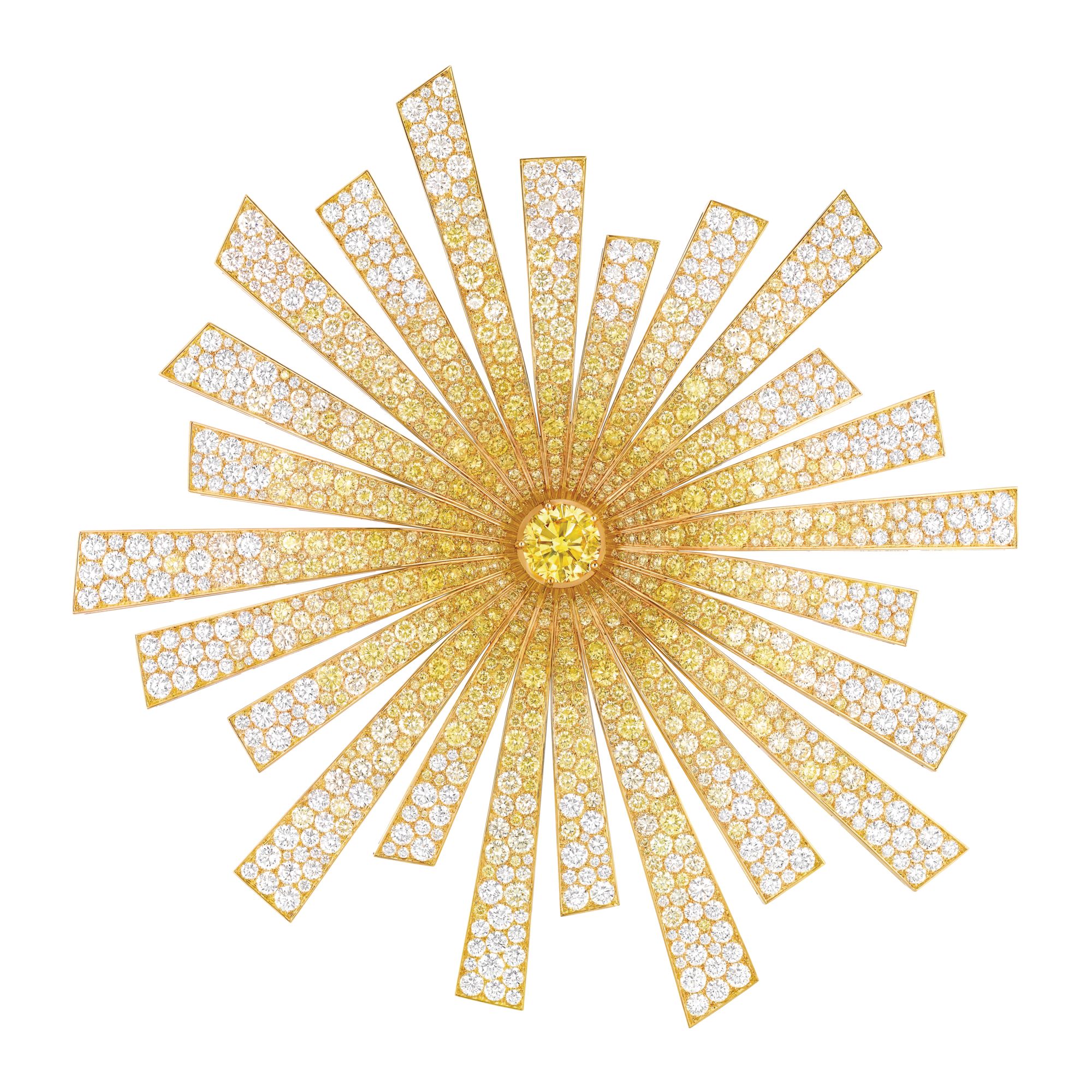 Soleil brooch in yellow gold set with diamonds by Chanel