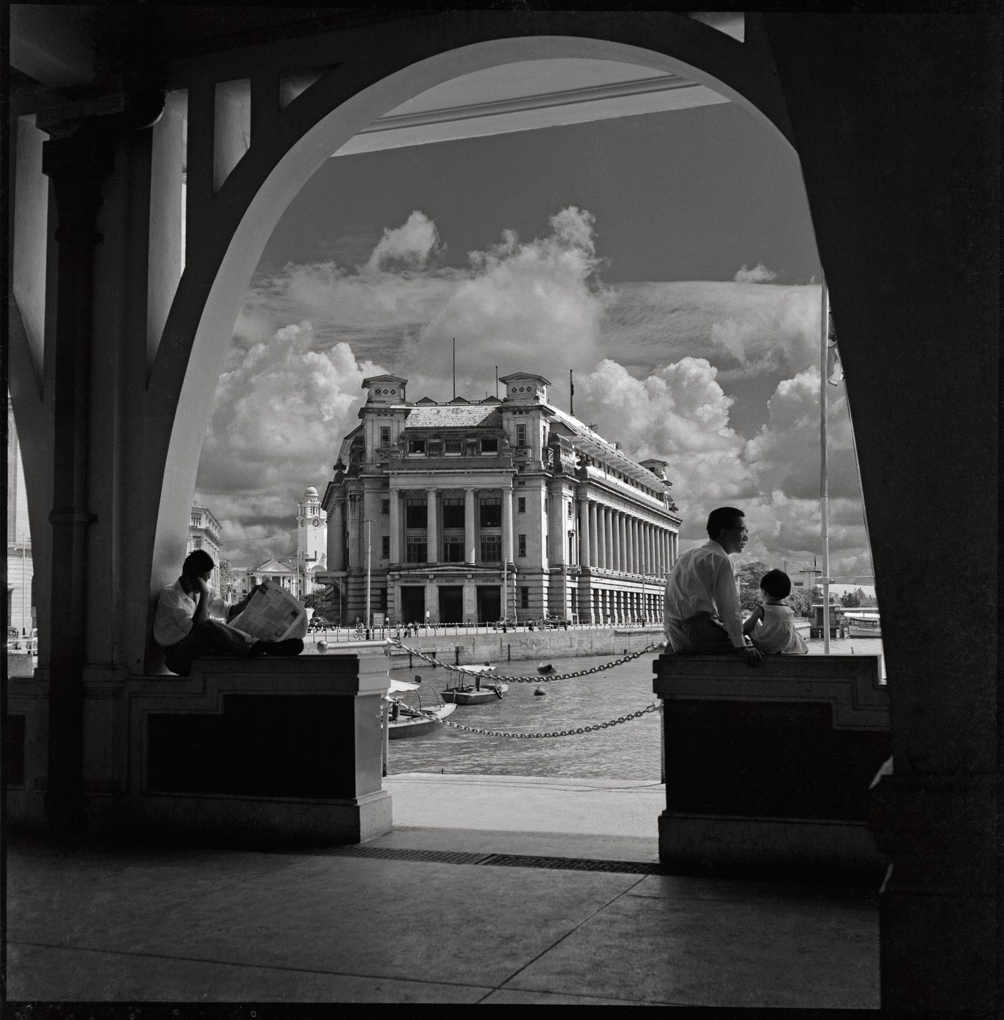 The Fullerton Building, seen from Clifford Pier in 1957, Singapore. (Photo: Marjorie Doggett © National Archives of Singapore. Courtesy of Sino Group)