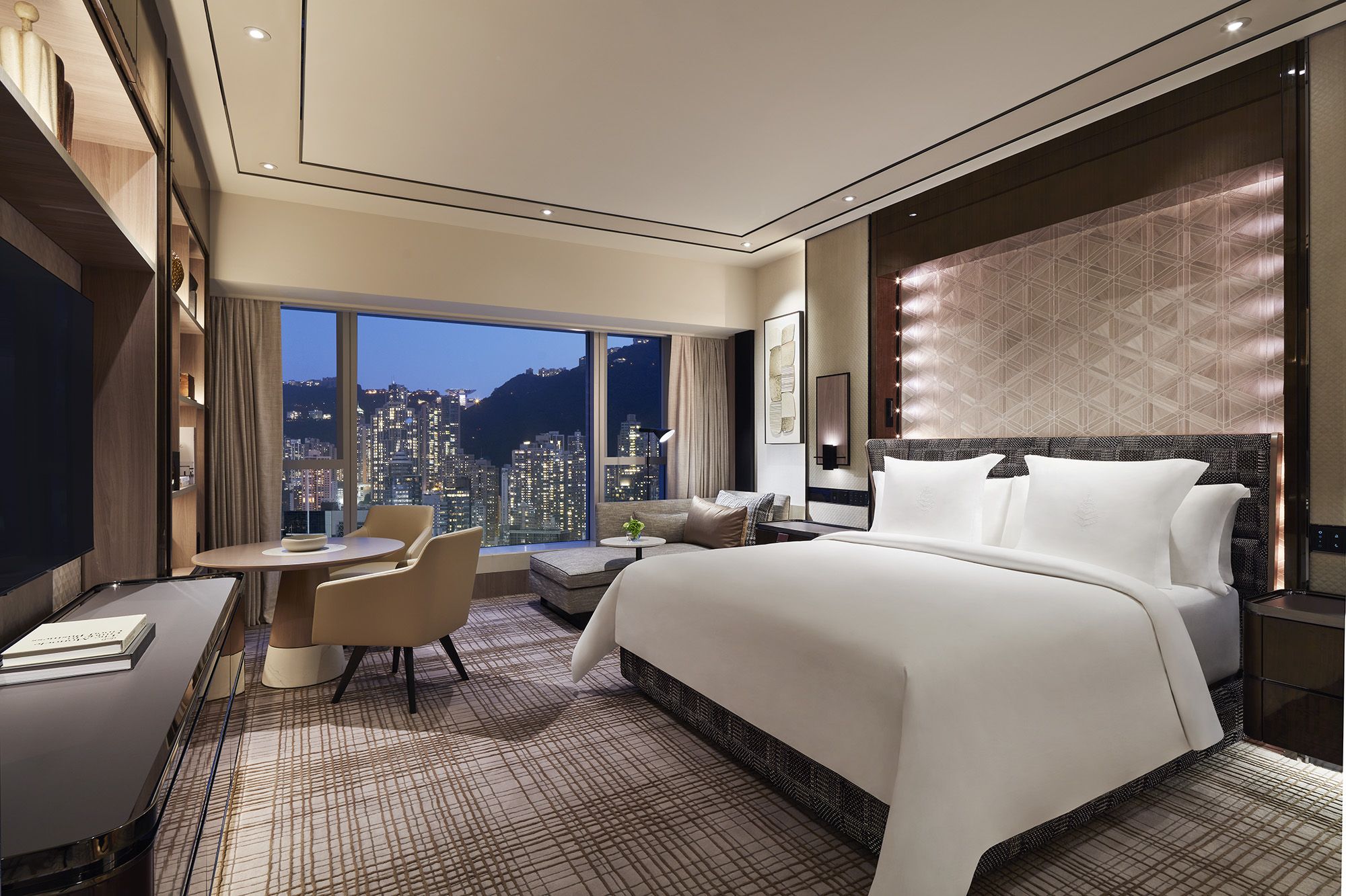 best hong kong staycation packages summer 2021 - four seasons hong kong