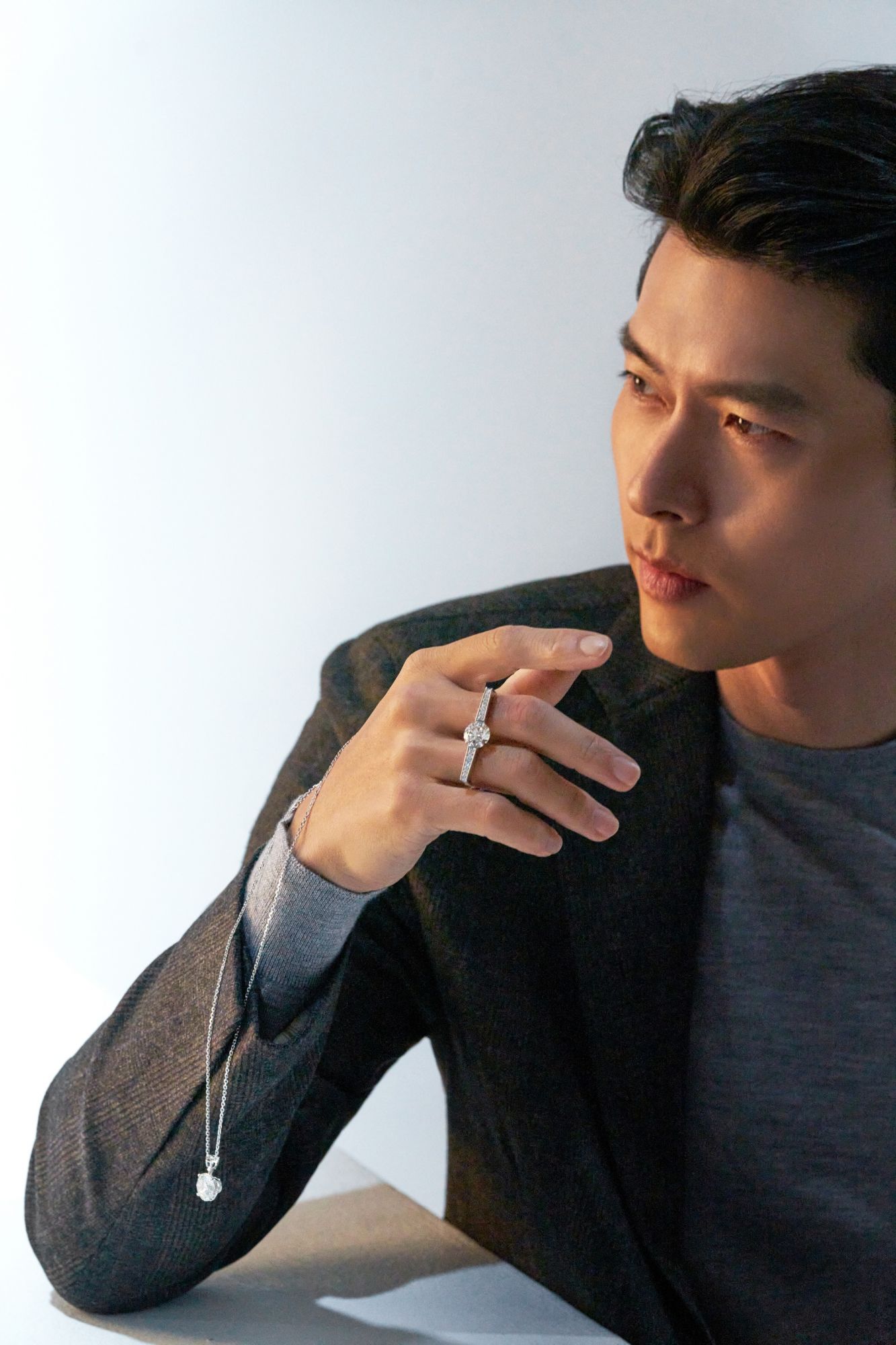 Hyun Bin collaborates with Chow Tai Fook for a special collection
