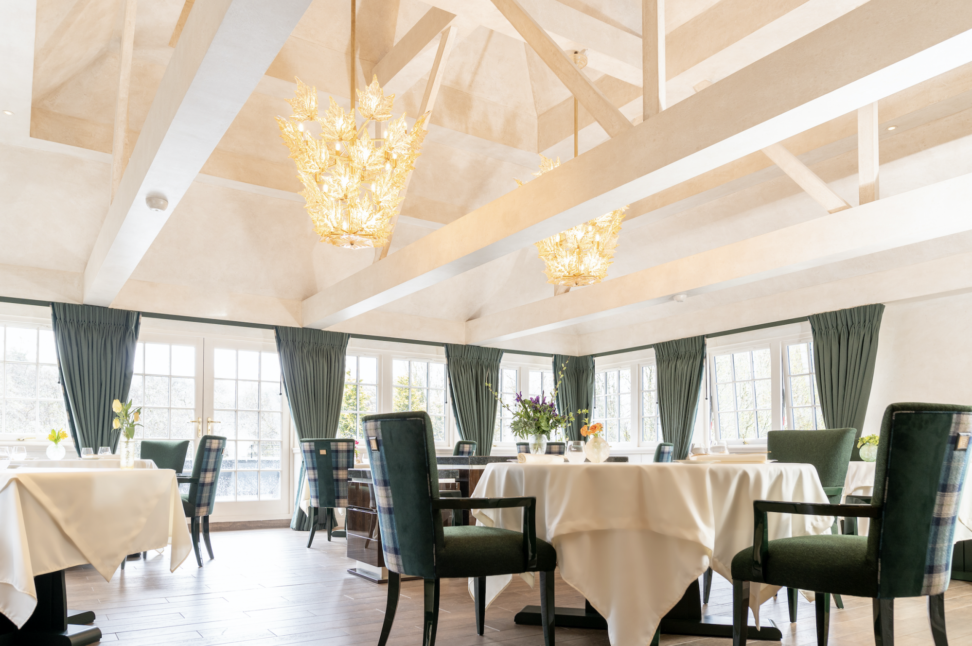 The Glenturret Lalique Restaurant's Stunning Dining Room (Photo: Glenturret)