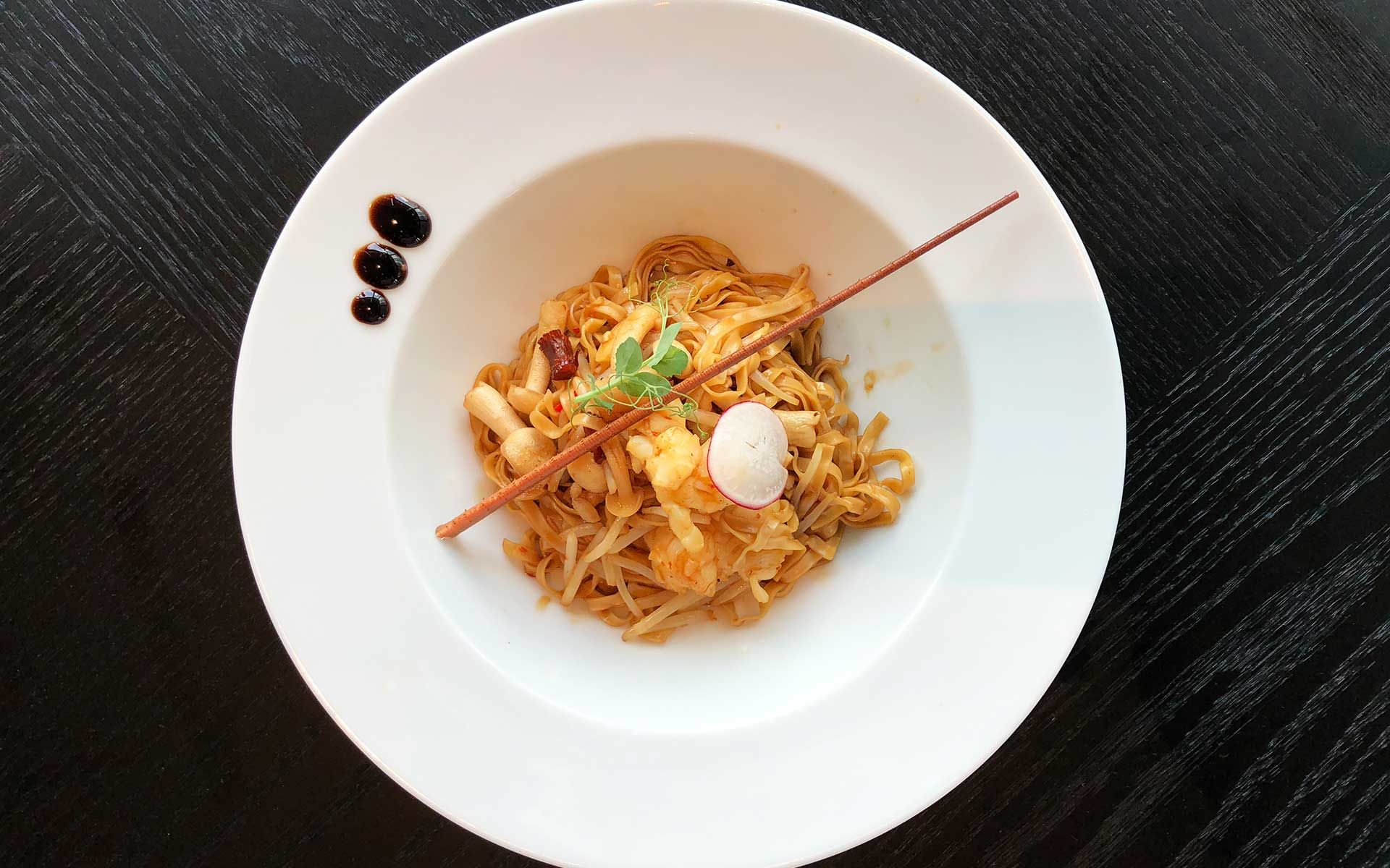 Braised Egg Flat Noodles with Boston Lobster in Spicy Scallop Sauce