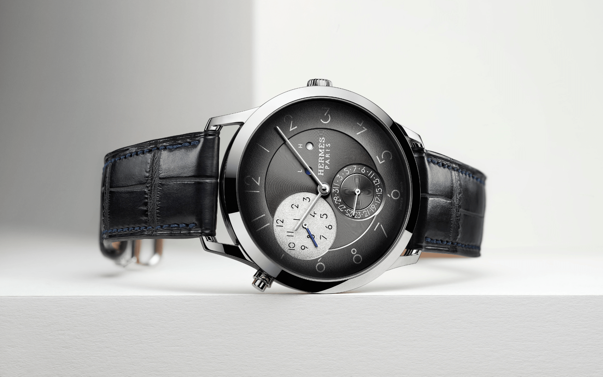 The modern functionality of Slim d'Hermes GMT (Photo: Hermes)