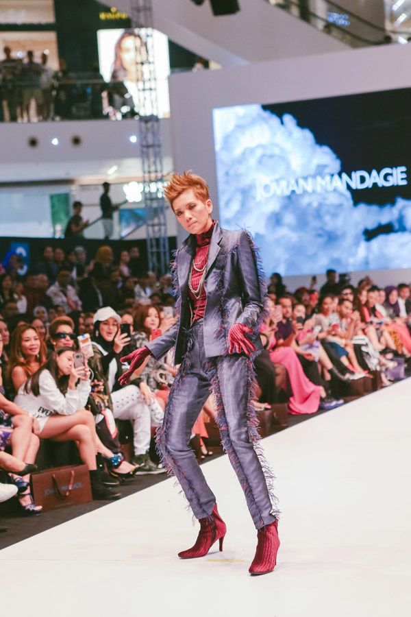Tinie turning up the heat at the Jovian Mandagie show. (Photo: Courtesy of Jovian Mandagie)