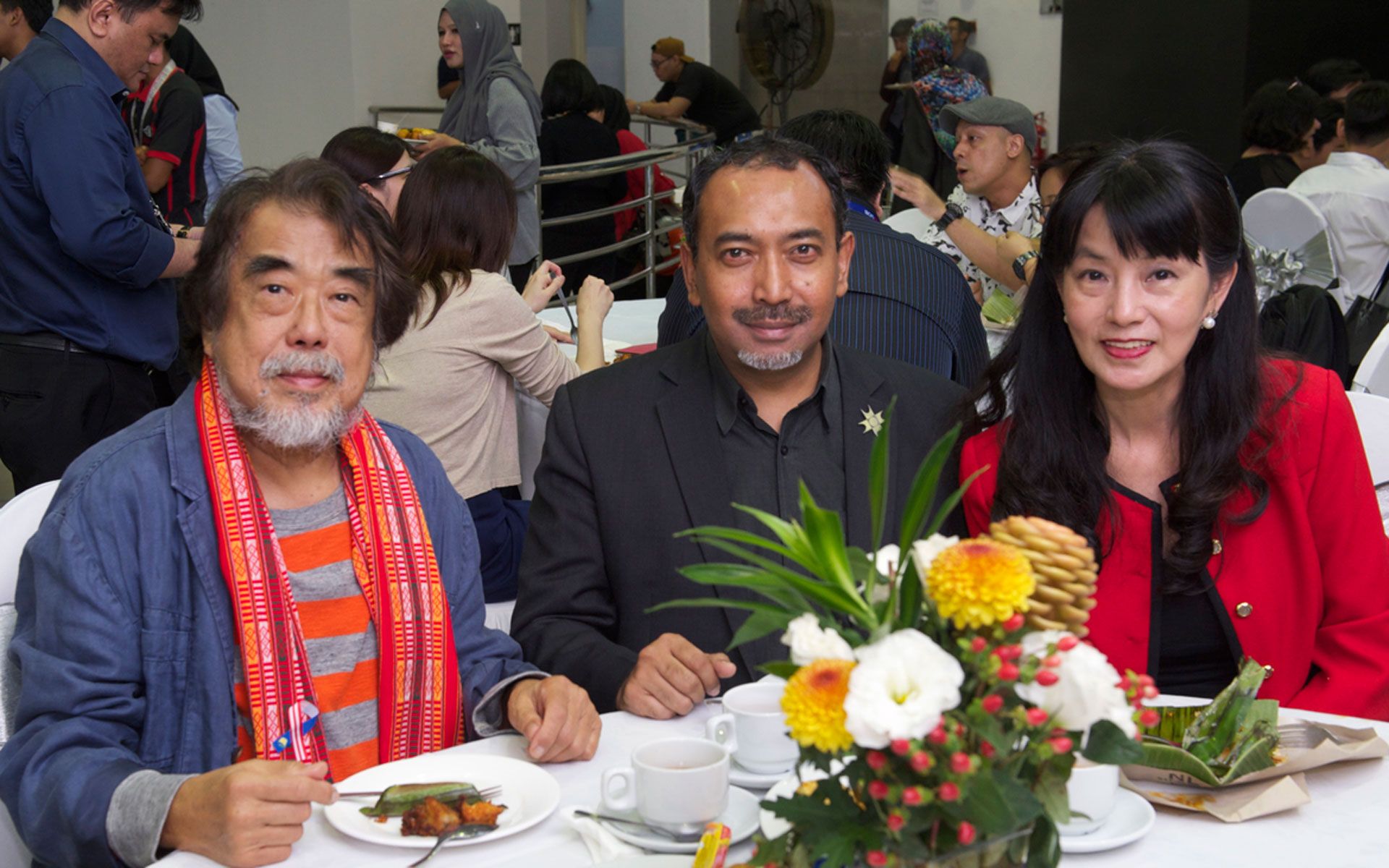 Professor Dr. Jimmy Lim, Ezumi Harzani and Datuk Tan Pei-Ing