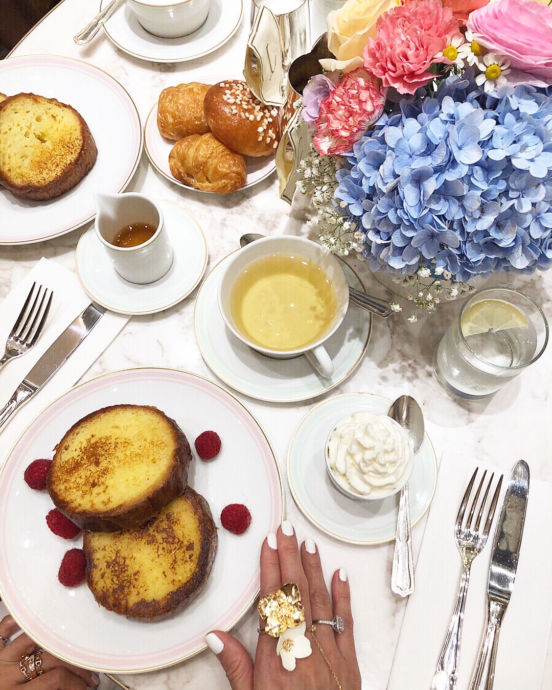 Jenn teaches us a lesson in flat lays (Photo: @jennlow.wco)