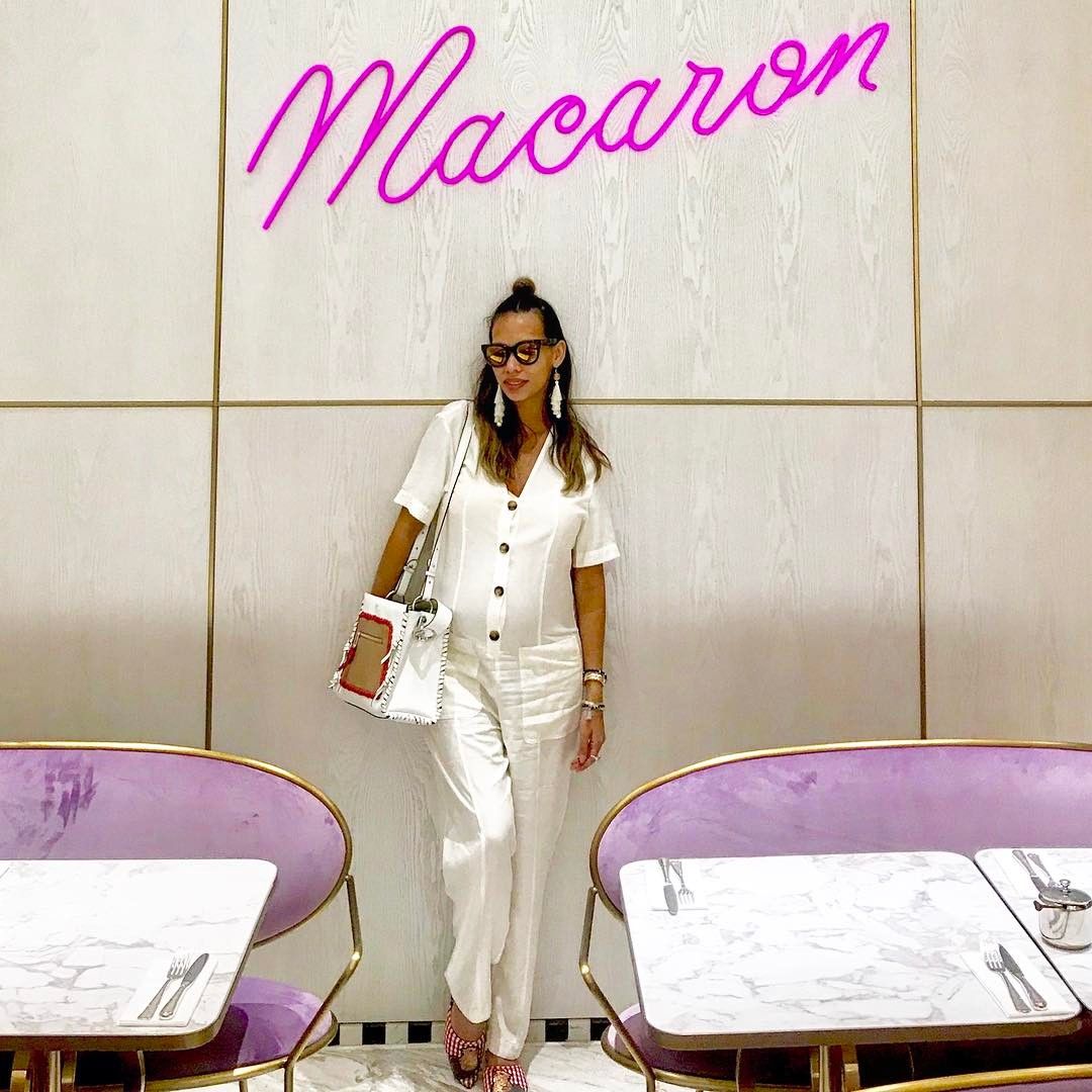 Fellow expectant pal, Lexie, flew in just for the occasion and squeezed in a #lookoftheday shot (Photo: @lexierodriguez)