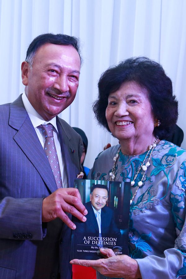 Tunku Naquiyuddin and Tuanku Najihah