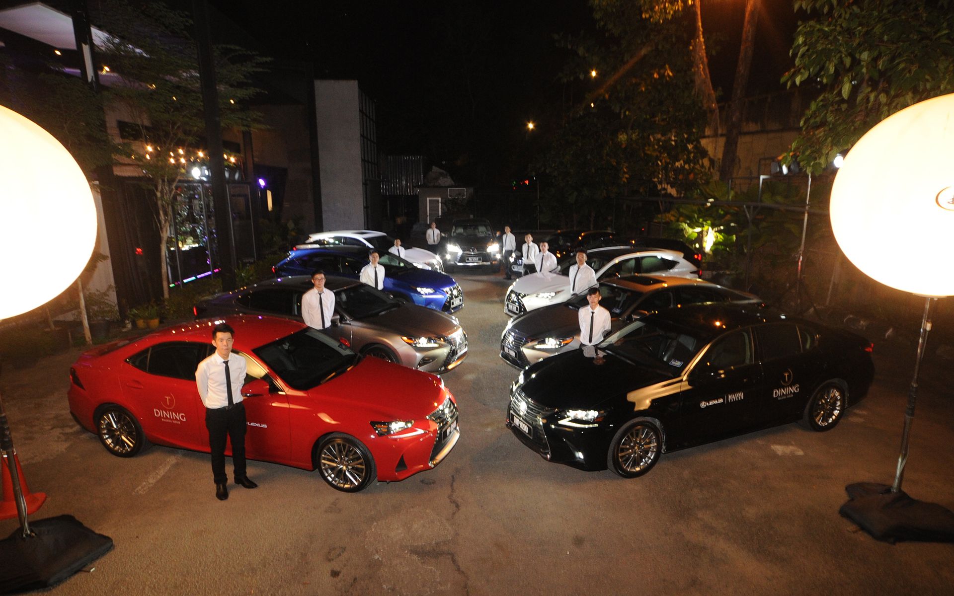 A fleet of Lexus cars chauffeured the T. Dining Awardees for the evening
