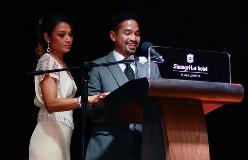 Tunku Nadia Naquiyuddin and Tunku Khairul Naquiyuddin delivering their speeches