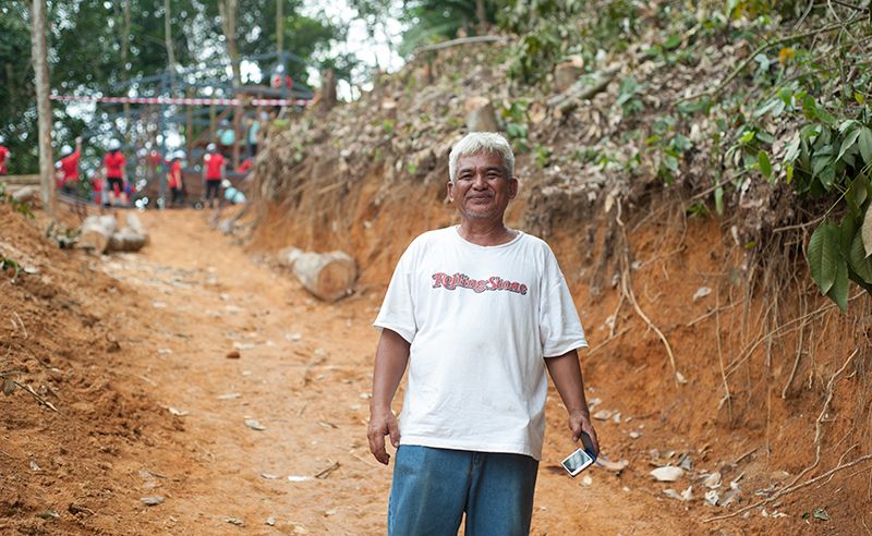 A gleeful smile from Abang Din