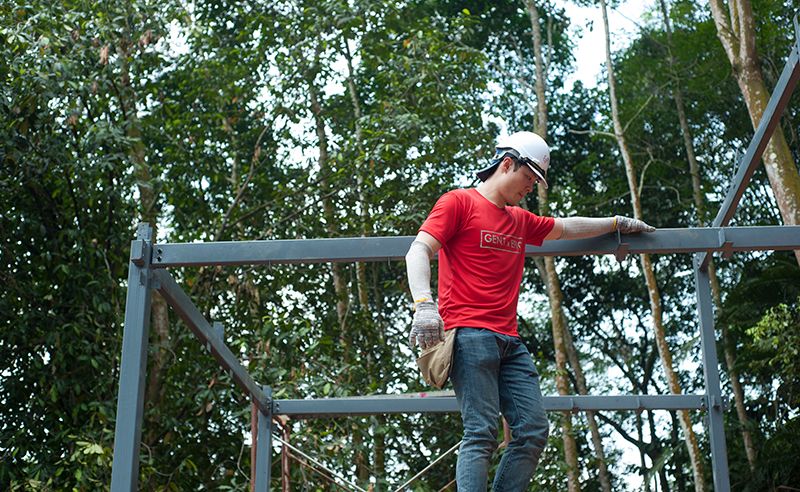 Gavin Li figuring a way to come down.