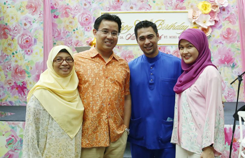 Dr Wan Rahiza Wan Mat, Dr Sabarul Afian Mokhtar,  Dr Sheikh Muszaphar and Dr Halina Mohd Yunos