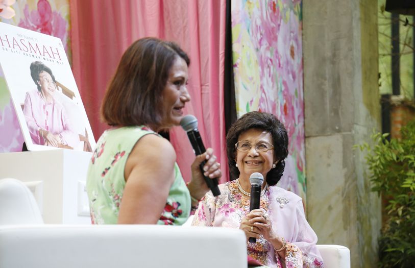 Tun Dr Siti Hasmah speaking about her new book 'My Name is Hasmah'