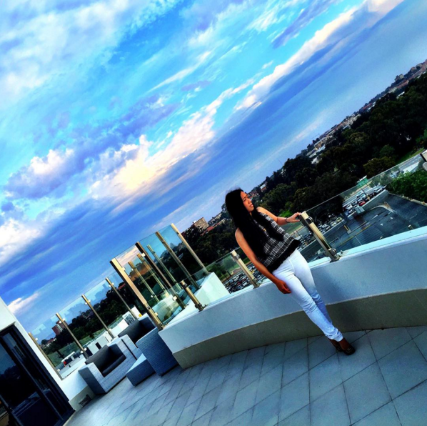 Che Puan Nina Karina Azman was having the time of her life at Perth, Australia. (Photo: @ninakarinaazman)