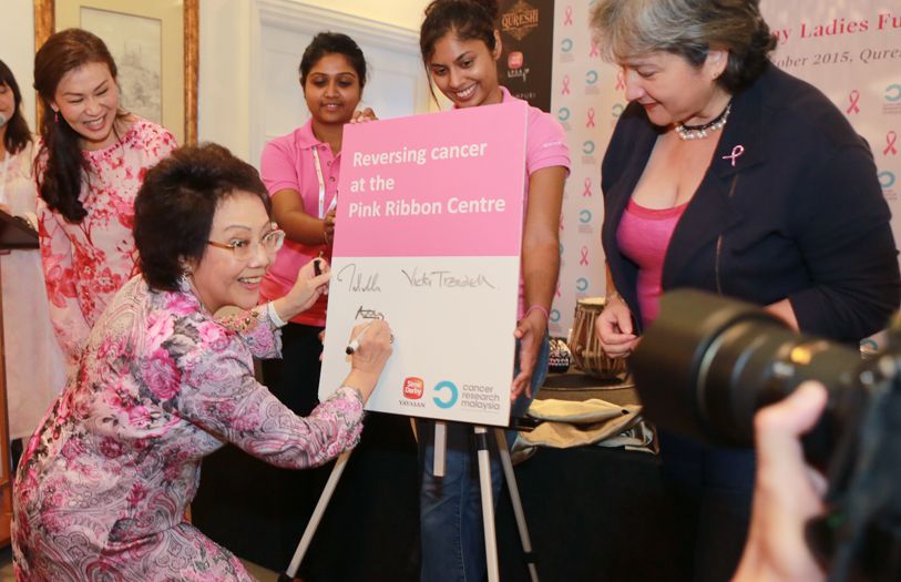 Lucky draw ballots were also on sale, which proceeds will go to further fund Cancer Research Malaysia's efforts to fight breast cancer