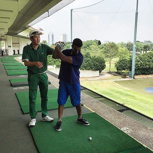 Dato' Deven Nathan spent an afternoon perfecting his long drive with Tunku Harun. (Photo: @deven_nathan)