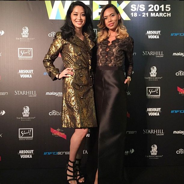 Sarah Lian walked the red carpet of the opening of Starhill Gallery Fashion Week 2015 with Lexie Rodriguez. (Photo: @imsarahlian)