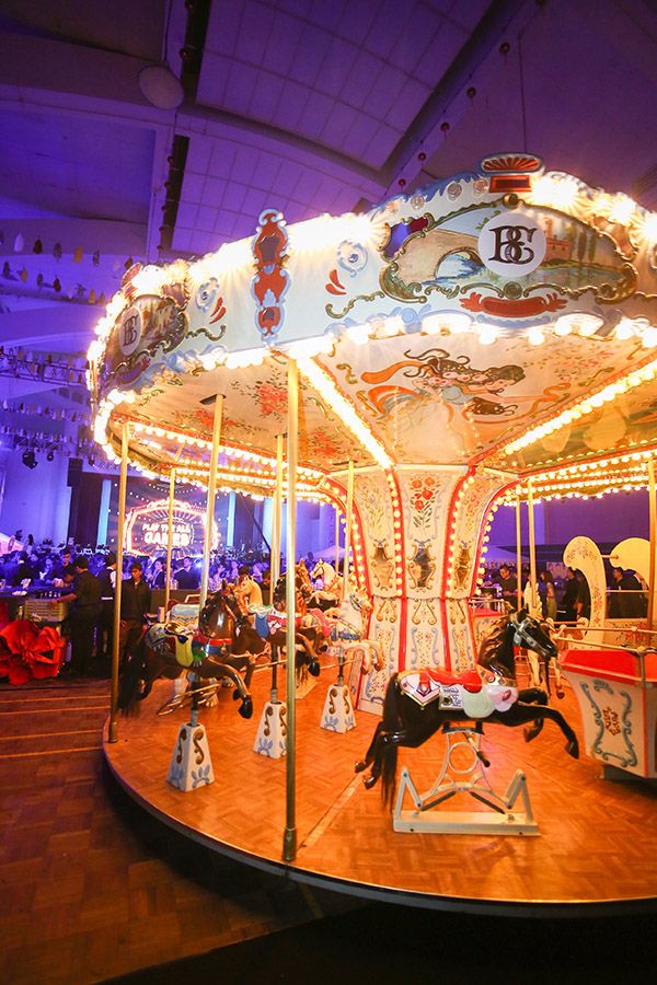 A grand carousel was also inside the stadium for guests and the couple to have a round of fun.