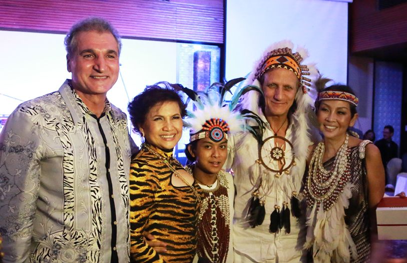 To close off the year, Dato' Robert Geneid celebrated his 60th birthday with a jungle-themed party at Mulu Mariott Resort & Spa.