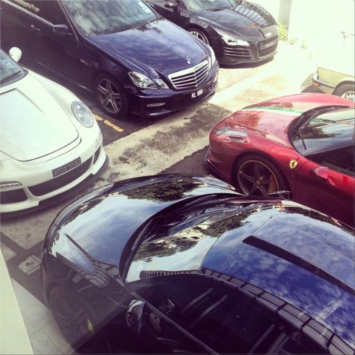 Nikola Hassan enjoyed a spectacular view of fast cars one morning. (Photo: @nikolahassan)