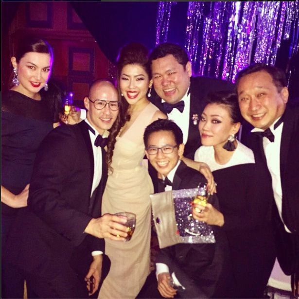 Newly-weds Elizabeth and Benjamin Yong danced and laughed untiringly the night away with friends. (Photo: @elizabethshenlyn)