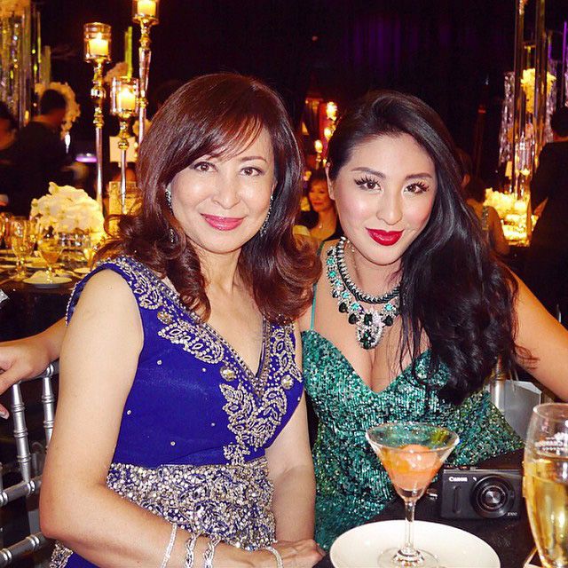 Mother and daughter team, Vivienne Cheng and Jasiminne Yip, continued to turn heads upon arrival. (Photo: @jasiminne)