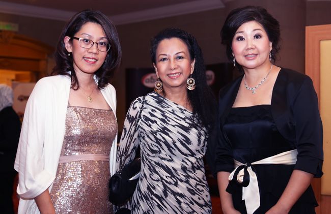 Ng Sheau Yuen, Datin Nonadiah Abdullah and Choong Chow Mooi