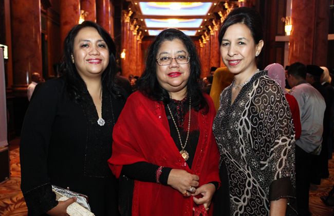 (L-R) Datin Sharifah Khairiah, Raja Sai Datul and Shafinaz Shaukat