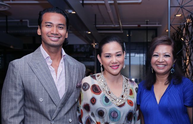 (L-R) Casmad Sanuri, Elyna Effendi and Datin Paduka Marina Mahathir