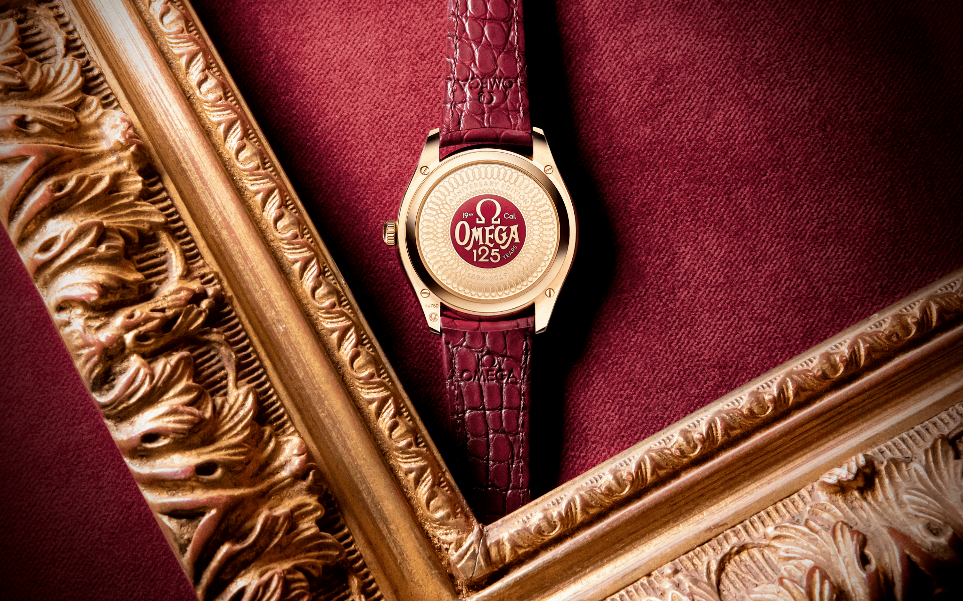 18k gold medallion caseback