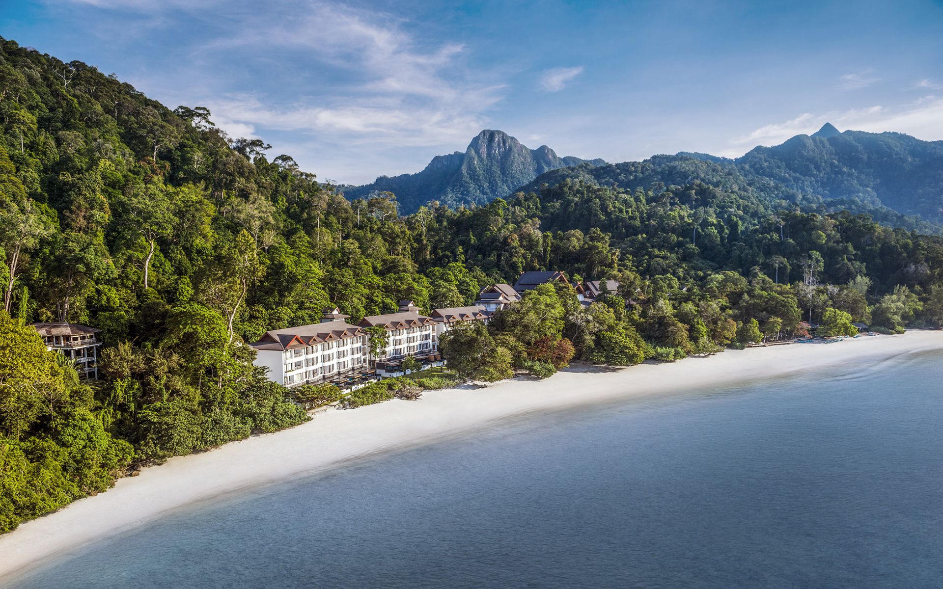 The Andaman uniquely set in the rainforest between the Mat Cincang mountain