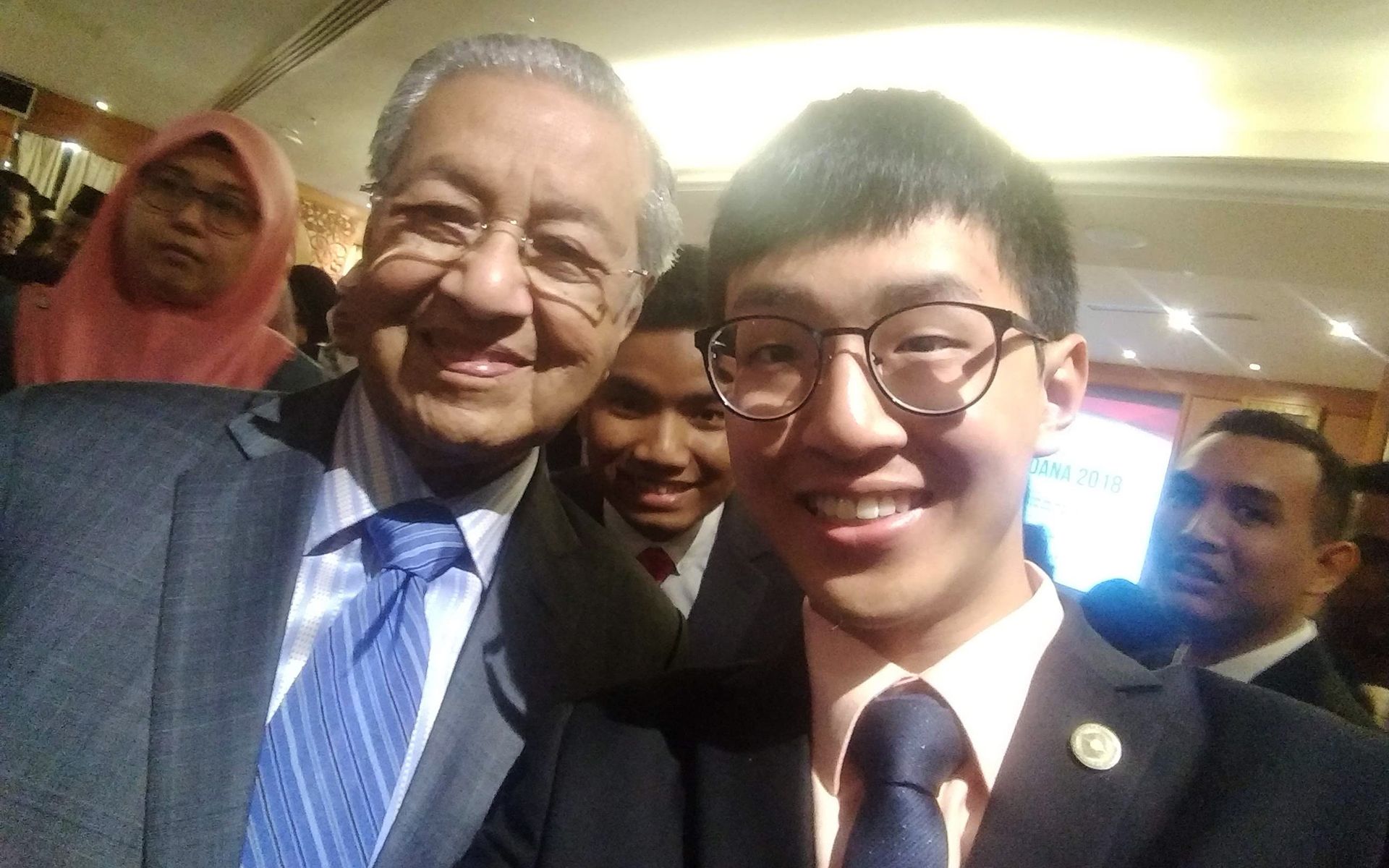 A selfie with Tun Dr Mahathir Mohamad (Photo credit: Tan Chee Yong)