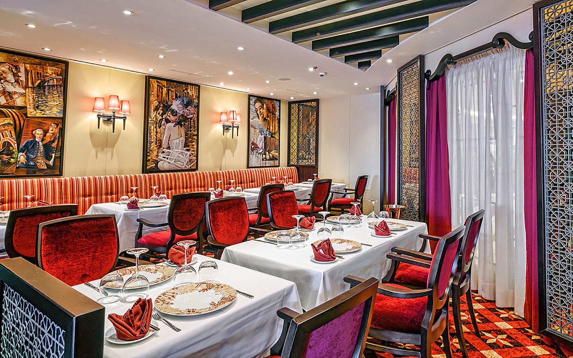 Umberto Bombana, executive chef of 8 1/2 Otto e Mezzo (3 Michelin stars), oversees the menu at Ristorante Casanova. Photo: Costa Cruises