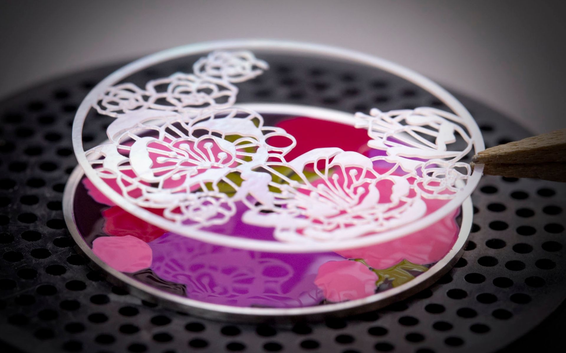 Mother-of-pearl applique