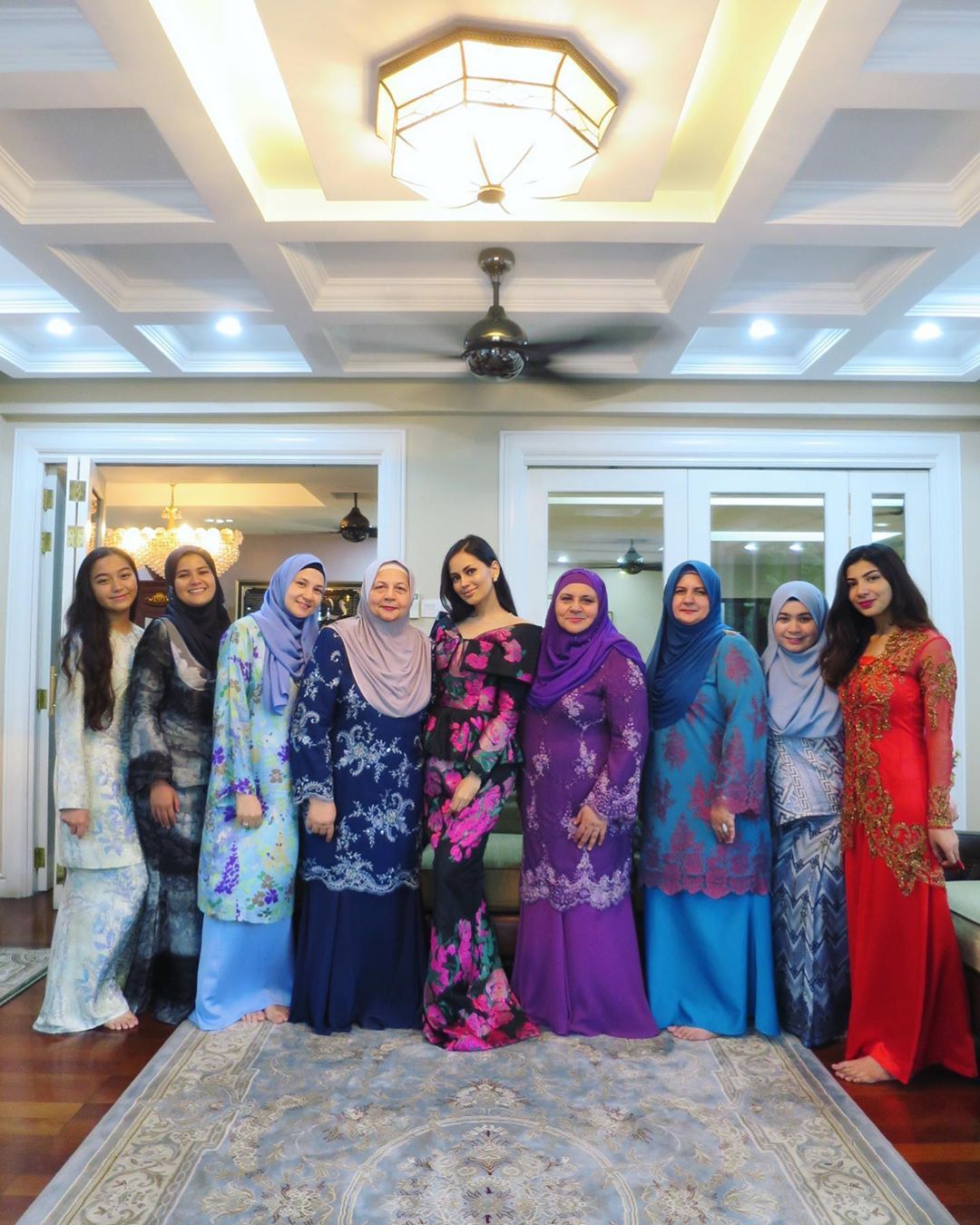 Not your conventional coordinated colours, Fyza Kadir and family opted to go with a all-over floral prints (Photo credit: @fyzakadir30 / Instagram)