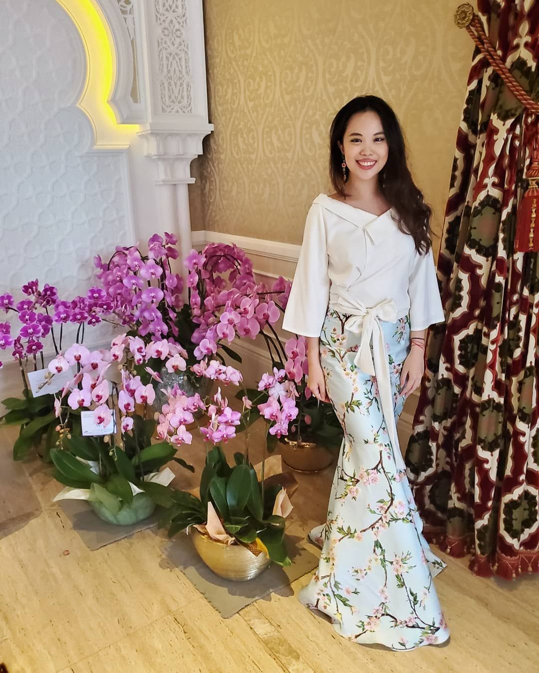 Yap Po Leen commemorated her Raya visits with this #OOTD, and right before she dove into her favourite Sarawak Laksa. (Photo credit: @leenersyap / Instagram)