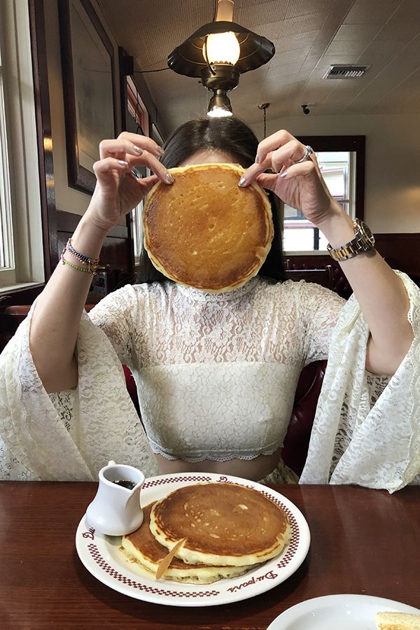 Du Pars does large, fluffy pancakes